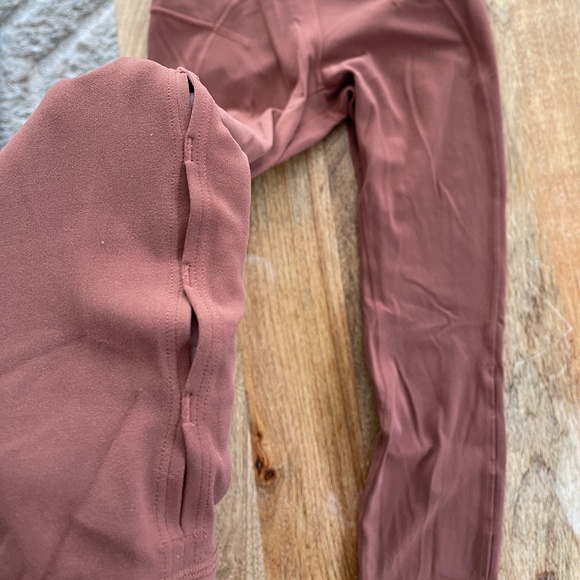 Unlimit High-Rise Crop 23" - Picture 11 of 12